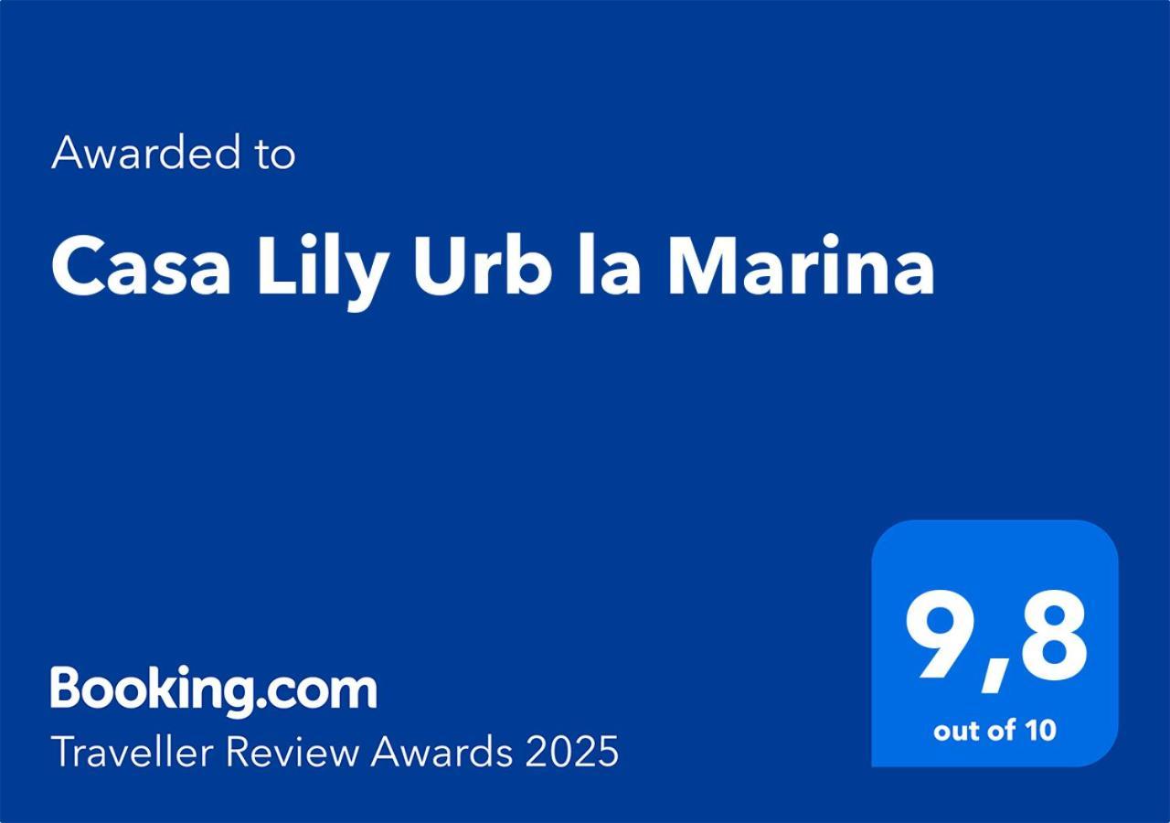 Casa Lily Urb La Marina Vakantiehuis *